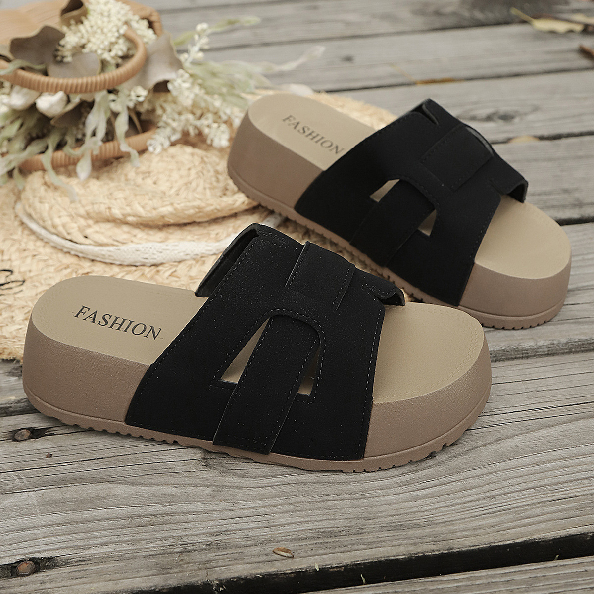 Zapatillas de suela gruesa, sandalias de moda para mujeres, 2026 verano nuevas zapatillas de playa casuales. image 7