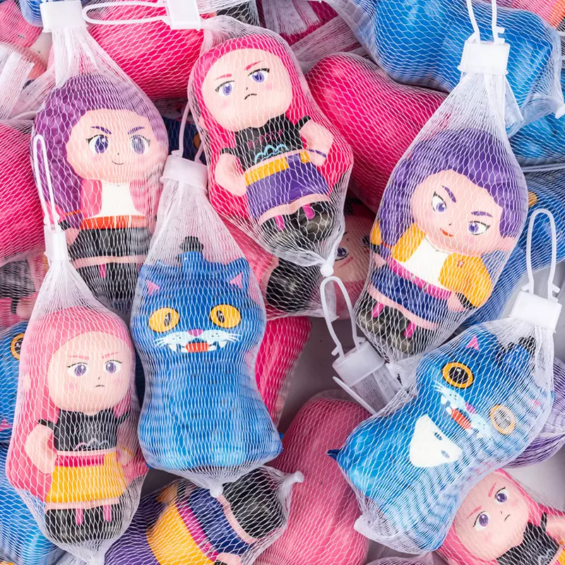 跨境新款K-POPdemonhuntersplush猎魔女团慢回弹捏捏乐儿童玩具