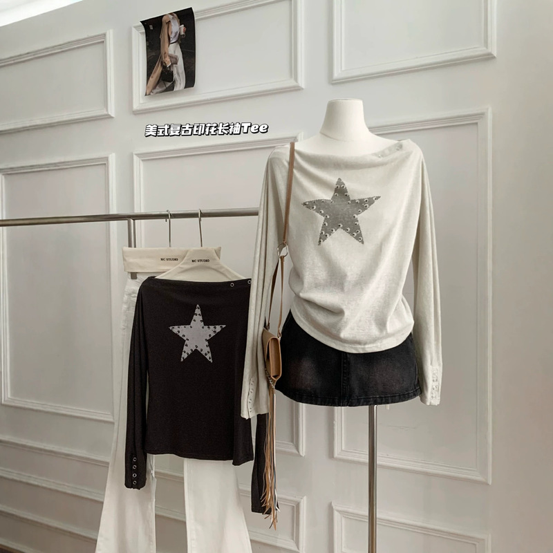 Thirteen Lines 2026 early autumn new collection: a relaxed, Korean-style, minimalist long-sleeved T-shirt with a five-pointed star print and cool, stylish rivet details