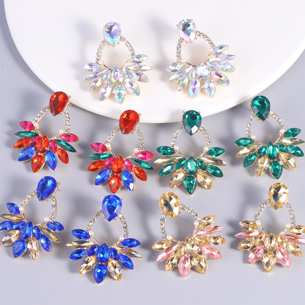 22g Weight 0.03µm-0.05µm Gold Plating Thickness Electroplated Gold Plating Process 1 Pair Elegant Geometric Alloy Drop Earrings