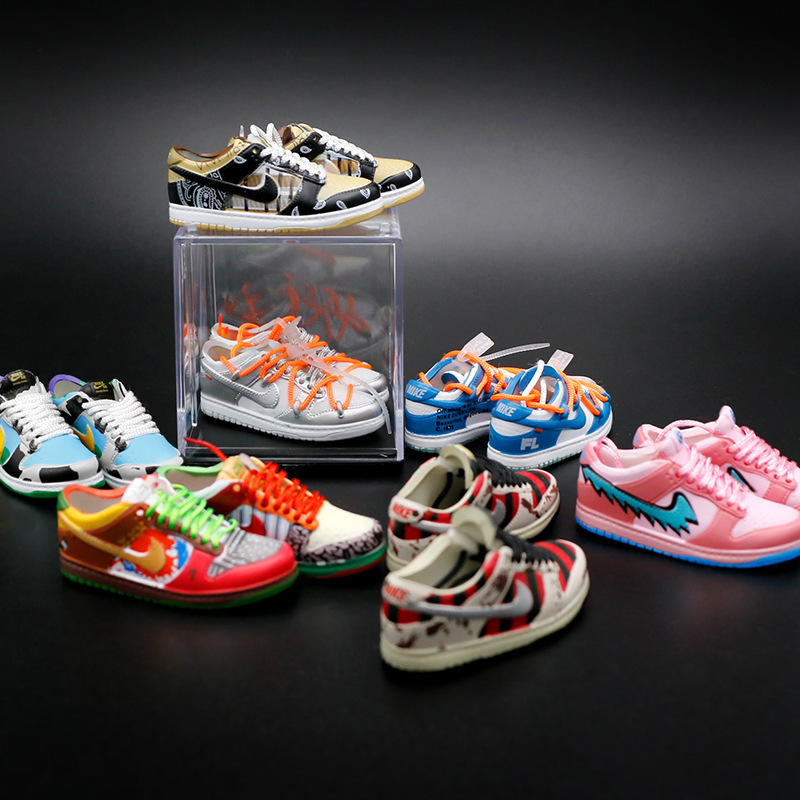 Mini dunk ice cream fierce Ghost Street cashew flower 3D three-dimensional small shoes sneakers skateboard shoes model AJ shoes ornaments