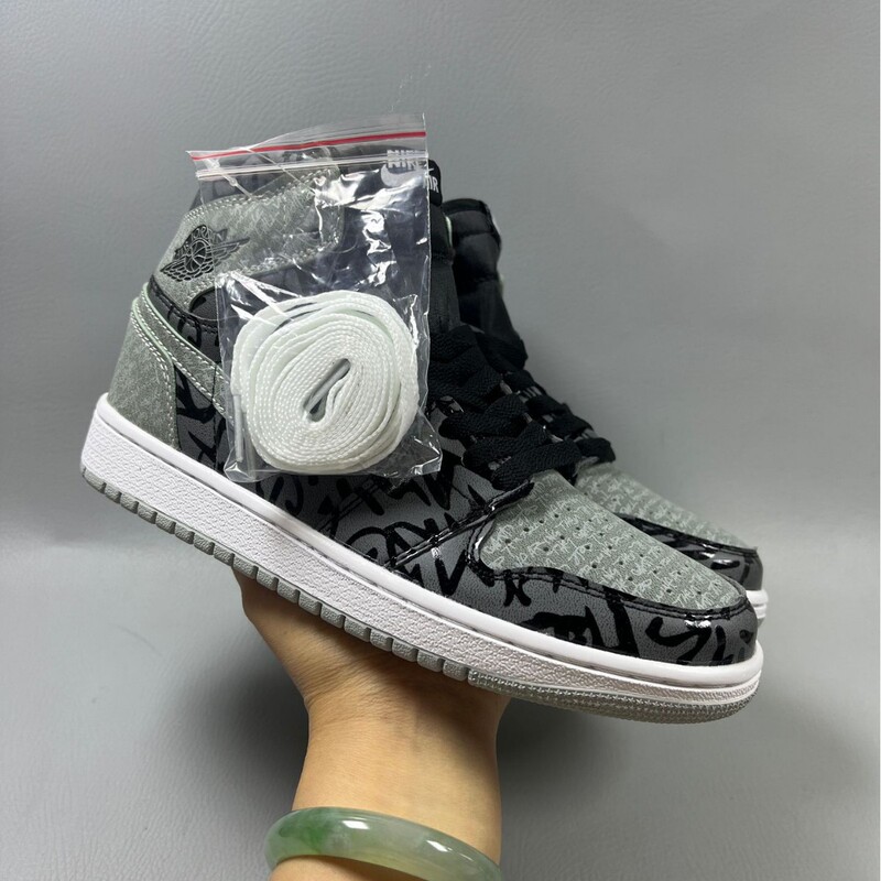 Putian Aj1 Basketball Shoes Chicago Black and White Panda Jordan 1 High-Top Unisex Outdoor Versatile Sports Shoes Trendy Shoes