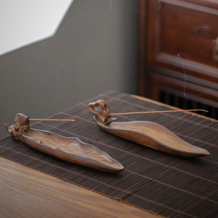 Ceramic Xiangyun Koi Incense Inserting Aromatherapy Burners Antique Line Incense Burners Ruiyue Household Indoor Zen Lying Incense Burners Incense Burners