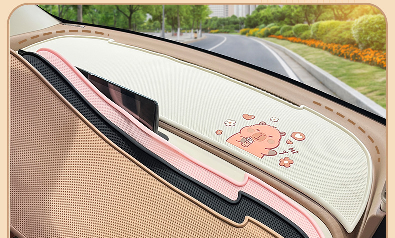 Suitable for 25 Wuling Hongguang mini Macaron four-generation instrument panel anti-skid pad to avoid light special 4-door interior