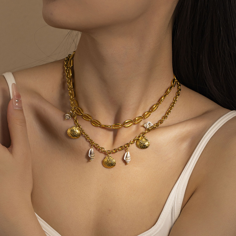 Tiana temperamento europeo y americano 18k oro acero inoxidable collar de conchas no se desvanece en mujeres ins alta sensación simple joyería versátil