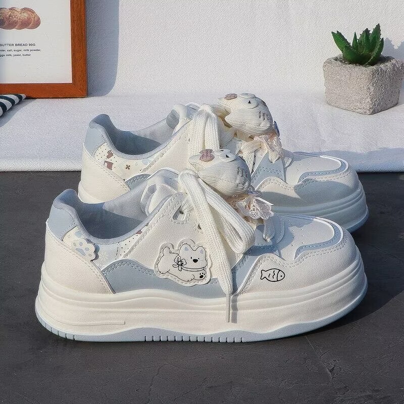 2026 Spring New Cute Style White Shoes for Women, Thick-Soled Cartoon Sneakers, Versatile Shoes, Student Casual Sports Shoes