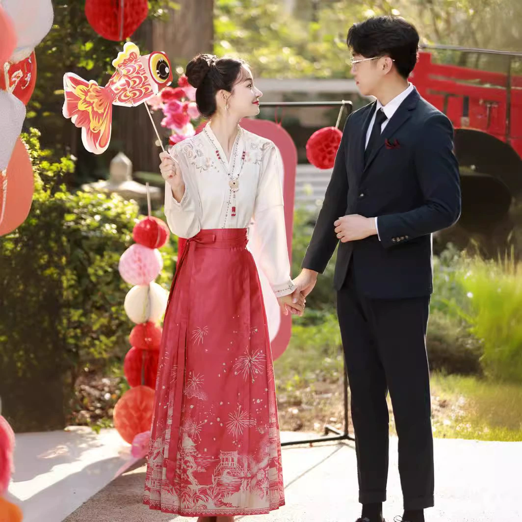 Национальная юбка с конским лапшой