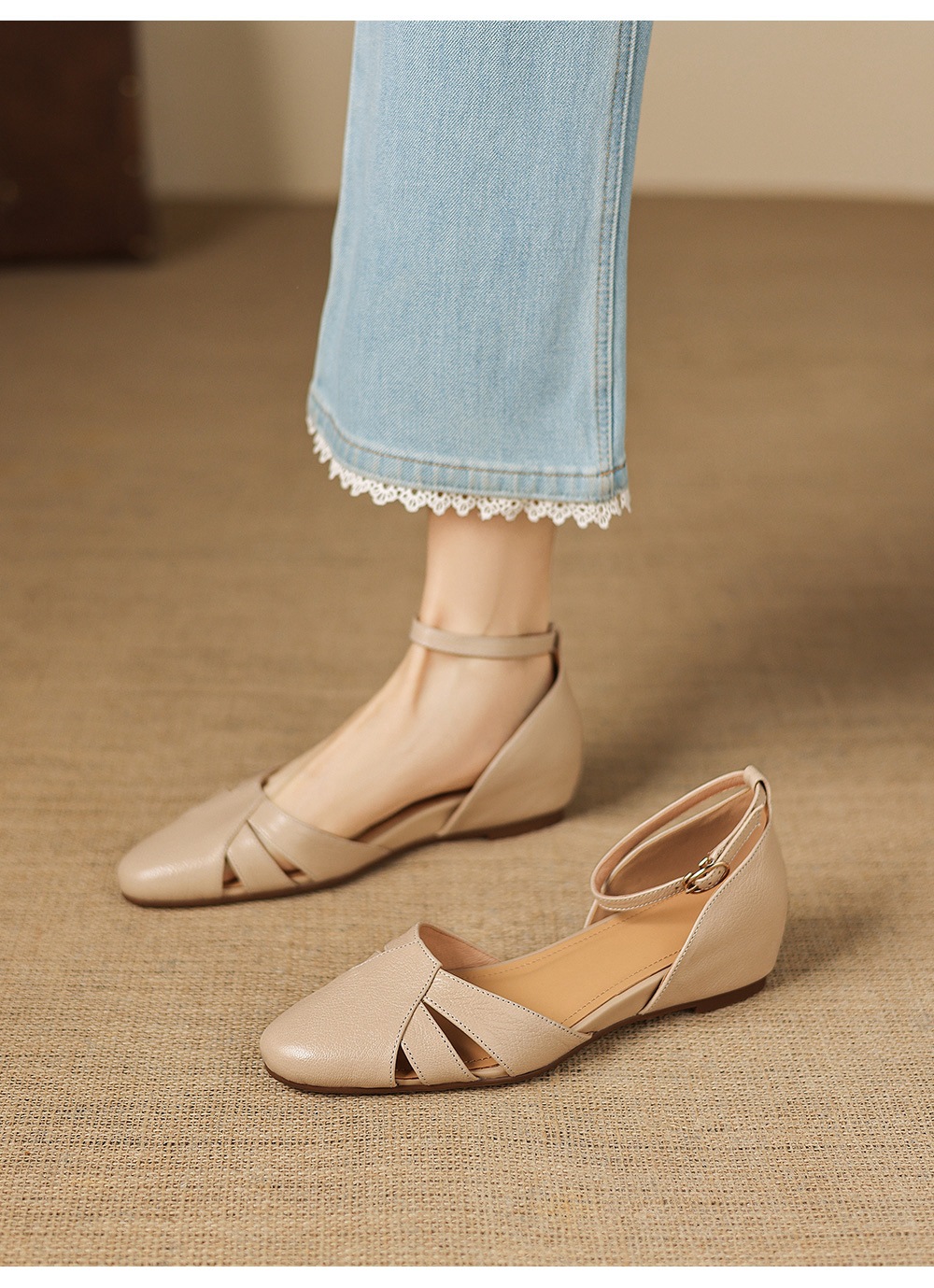 Sandal nữ quai chữ V đế xuồng da dê lỗ rỗng, gót 5 cm, size 34–42 — màu be chi tiết 4