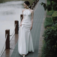 轻婚纱2025新款森系新娘简约小拖尾法式白色显瘦鱼尾迎宾礼服夏