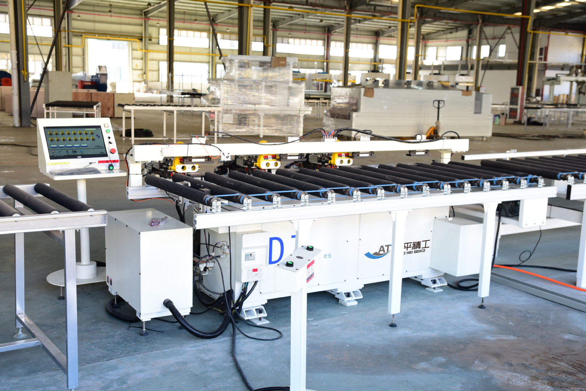 【全自动数控木工设备】柔性木门门扇加工生产线