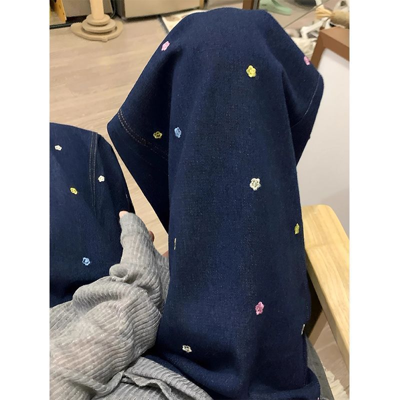 復古小花朵刺繡深藍色牛仔褲女秋季高腰顯瘦寬鬆直筒百搭闊腿長褲