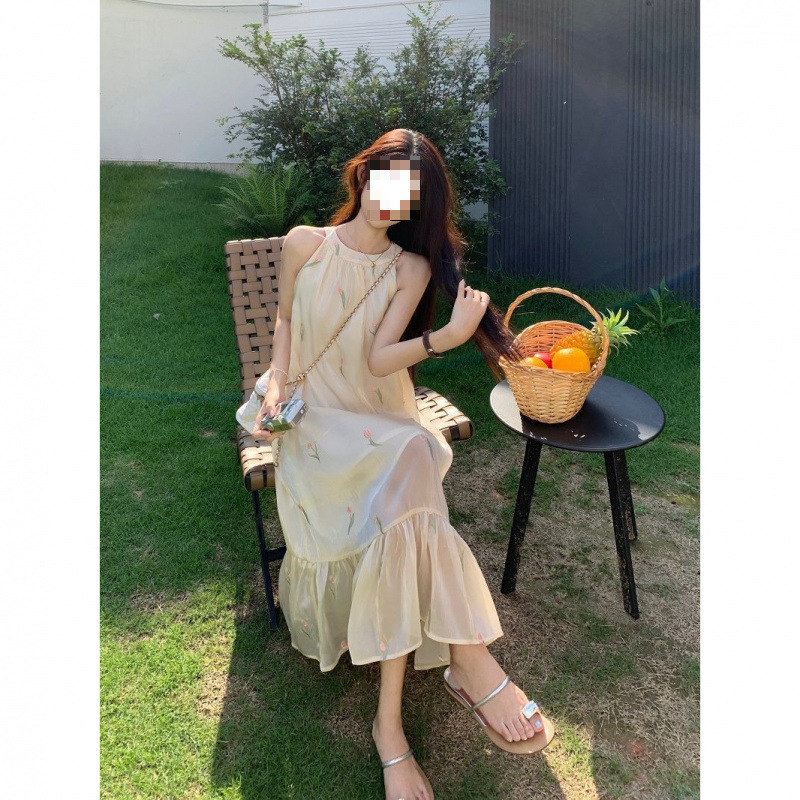 法式优雅挂脖连衣裙女夏季新款复古宽松碎花印花气质中长裙子chic|undefined