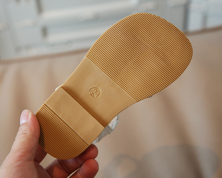 Sandales douces et mignonnes version coréenne, chaussures de plage à semelle souple pour petite fille, polyvalentes, pour enfants, nouvelle collection été 2022_voghion.com