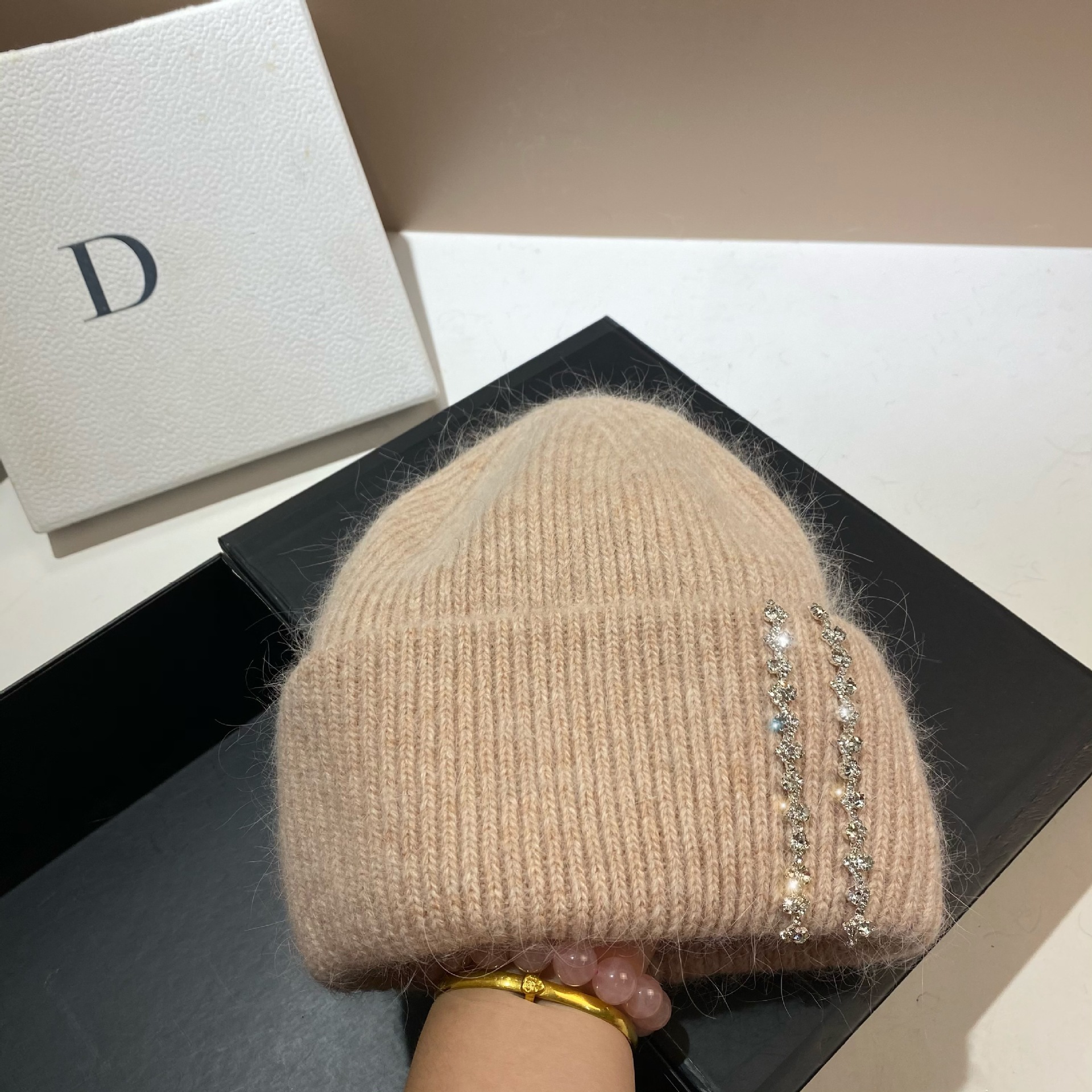 Women's Elegant Lady Solid Color Eaveless Wool Cap display picture 6