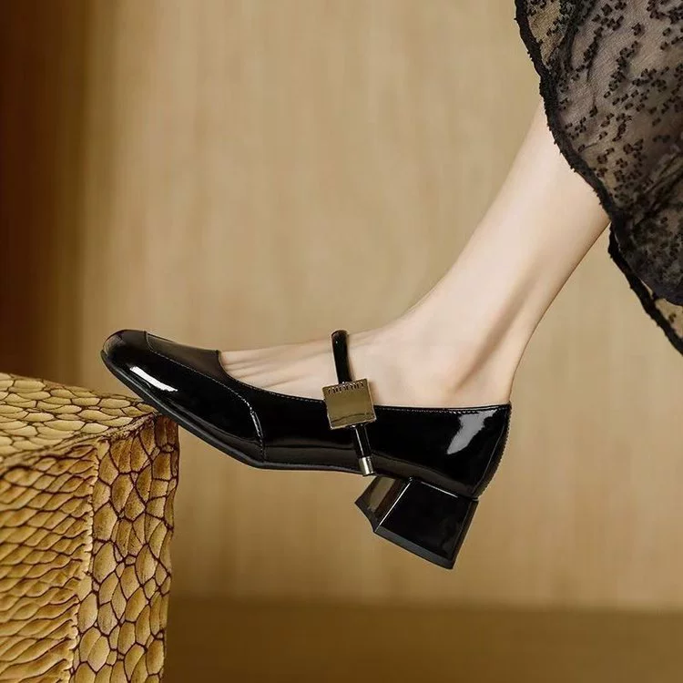 Светло-рот квадратная липучка французская обувь Mary Jen на каблуке 2024 новая толстая фея на каблуке модная одиночная обувь