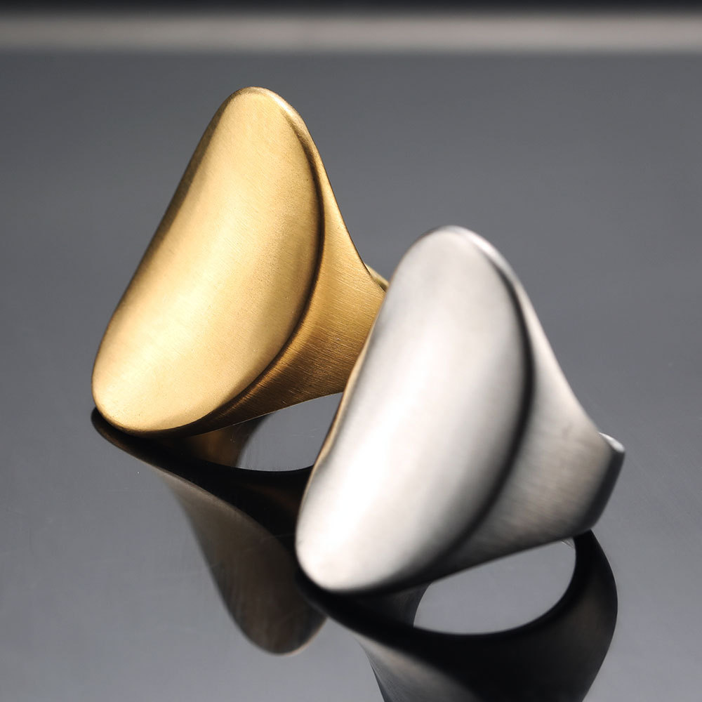 fashionable glossy universal ring stainless steel for men and women
