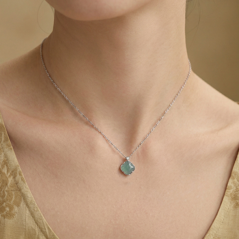 Mặt dây chuyền bạc S925 hình vuông đính đá jadeite xanh lam phong cách nhẹ nhàng — Mặt dây chuyền đơn (không kèm dây)