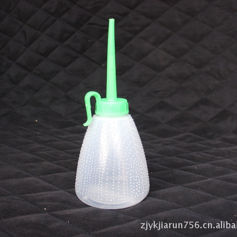 供应缝纫油壶吹塑油壶配机油壶园林工具配油壶塑料瓶