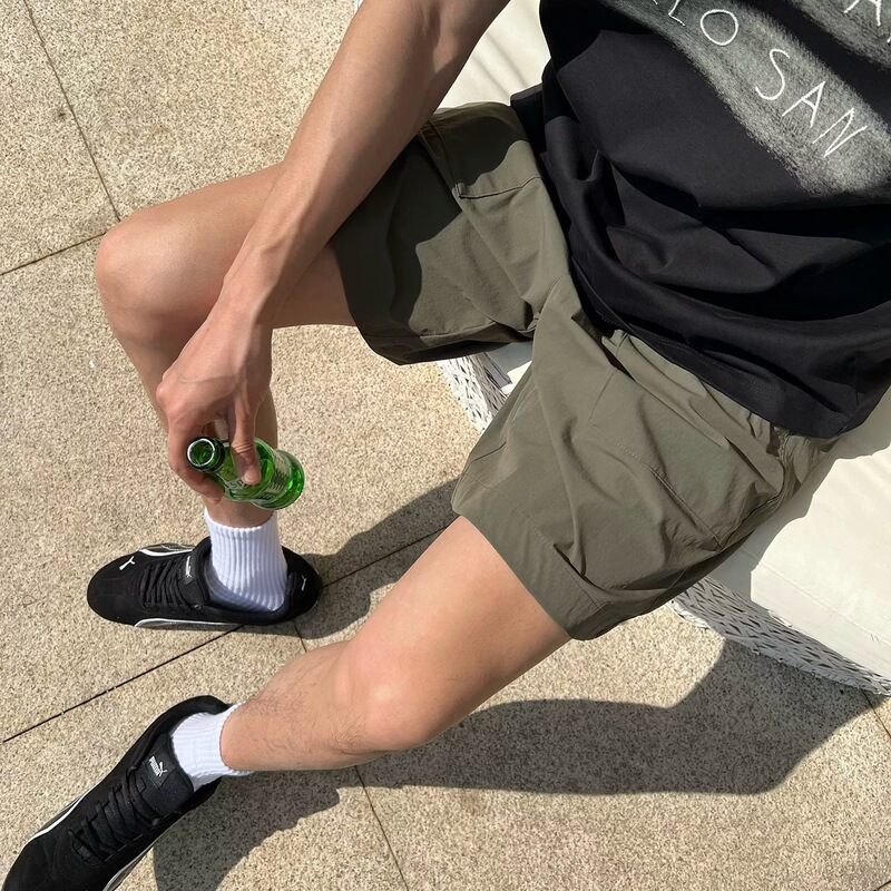 Army green thin quick-dry sports shorts for men, summer Japanese retro style, ice silk mid-length cargo shorts Army green thin quick-dry sports shorts for men, summer Japanese retro style, ice silk mid-length cargo shorts