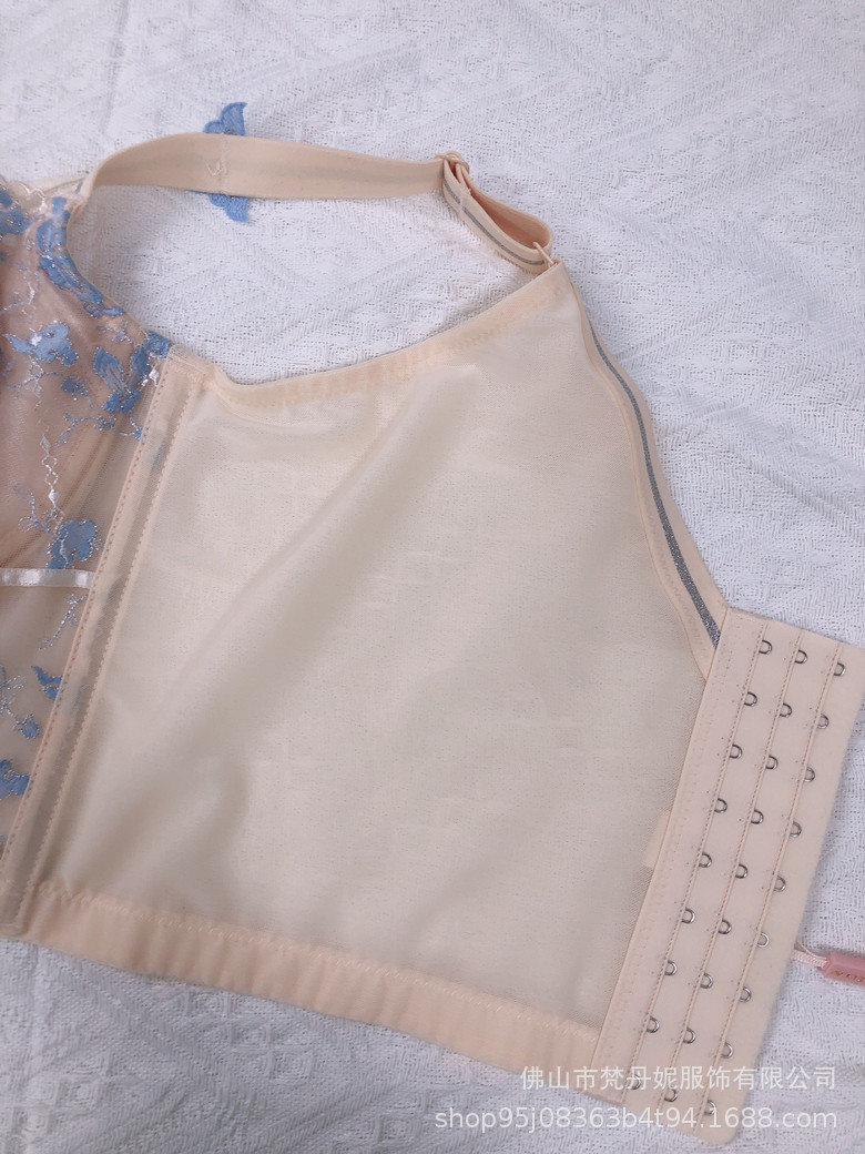 5FCACF8945829ED4BBCF69D7F38406