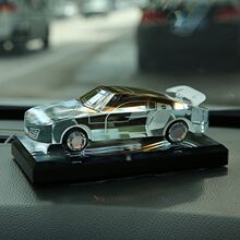 汽车香水车用摆设车载香水座式水晶车模香薰摆件意男女新车内饰品