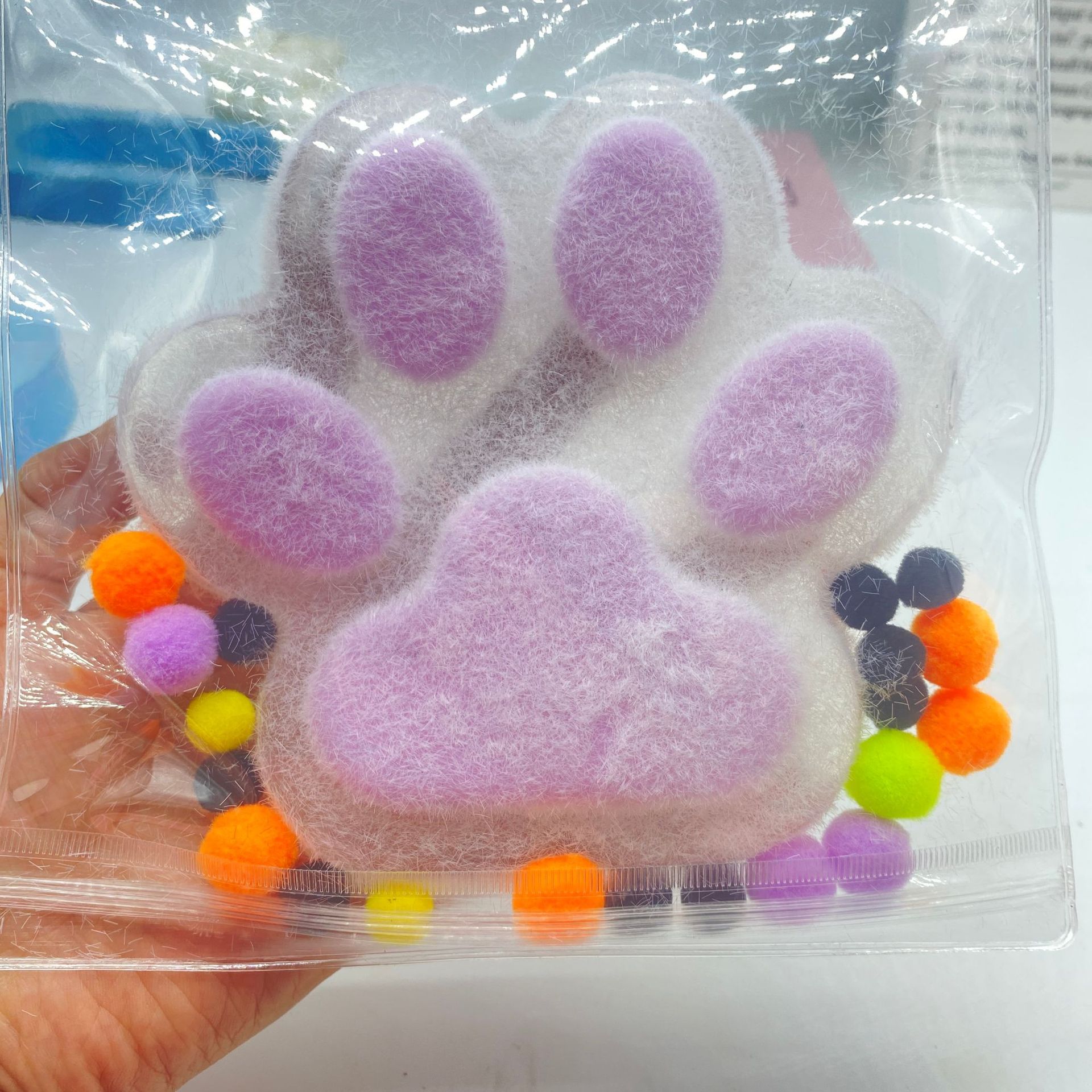 Pequeño libro rojo con garras de felino de peluche super grandes pellizcadas pellizcadas juguetes de descompresión de barro súper suave para jugar pellizcadas pellizcadas pellizcadas reducción de presión image 13