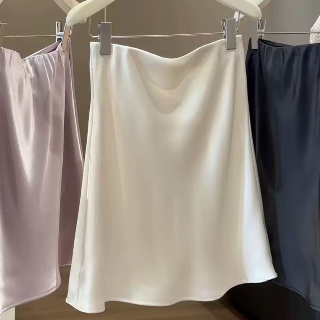 Summer New Acetate Satin Skirt with a Cool and Elegant Vibe, A-Line Slimming Casual Bias-Cut Short Skirt for Women