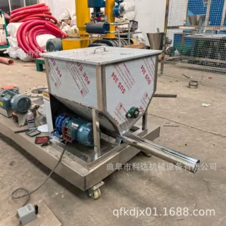 聚合氯化铝粉定量投加螺旋给料机  料斗内置拨齿复合肥螺旋送粉机