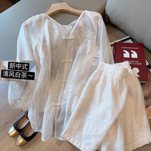 感减龄微透国风刺绣套装女新中式盘扣上衣松紧腰短裤两件套秋