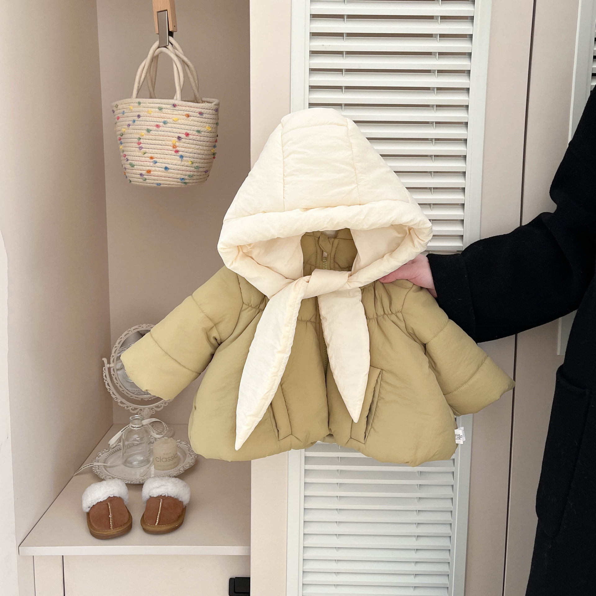 Niña adorable ropa de algodón de invierno para bebés extranjeros gruesa ropa de pan caliente ropa de invierno para bebés coreanos chaqueta de sombrero