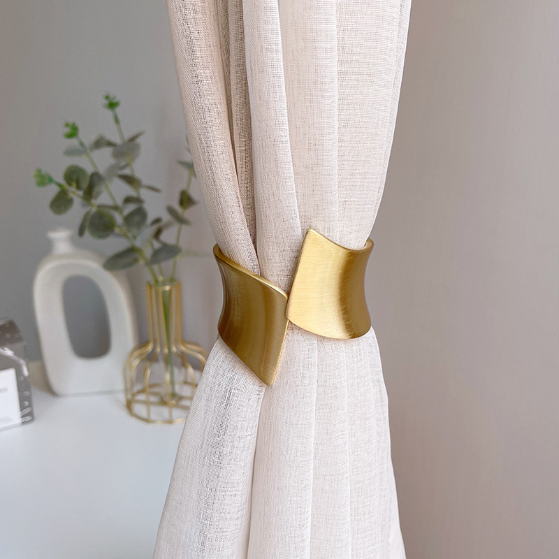 European and American window decoration simple light luxury curtain strap metal spring wire drawing wrong curtain clip curtain buckle knot wholesale