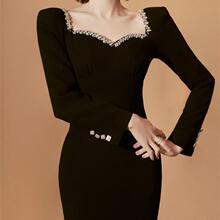 2024春冬同款镶钻露背欧美连衣裙女黑色包臀裙越南潮牌小黑裙1079