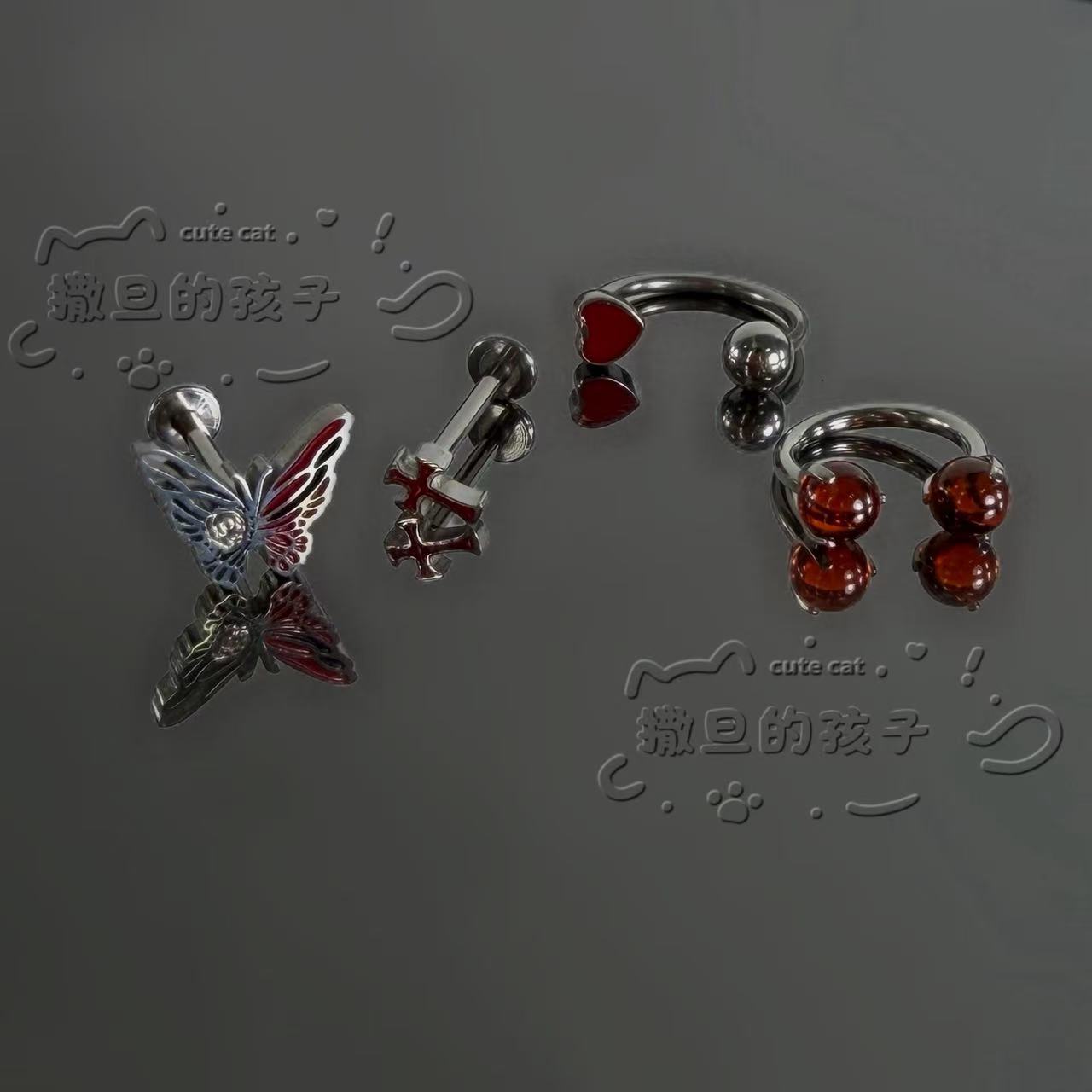 Silver pointed spike labret stud material detail