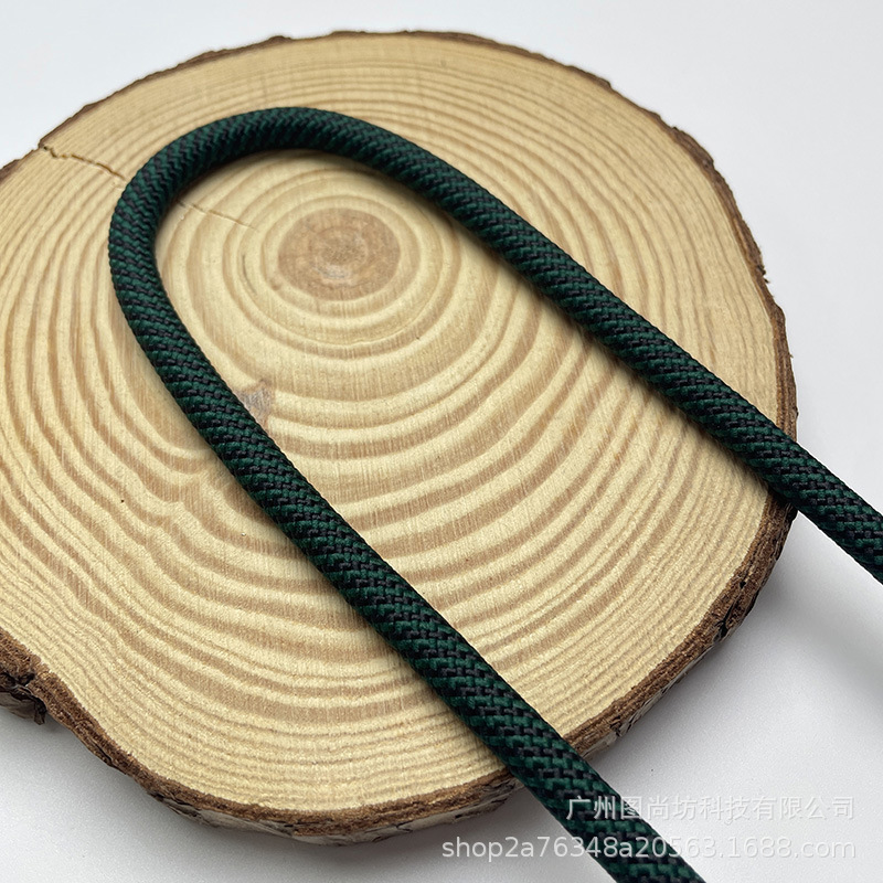 65 # 녹색 검정색