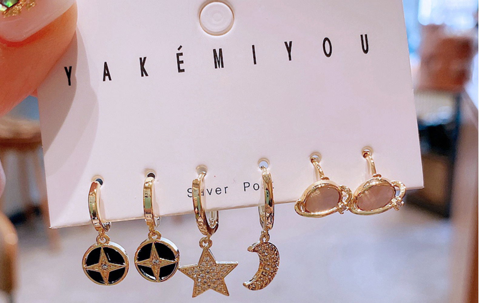 Yakemiyou Fashion Star Copper Inlaid Shell Shell Earrings display picture 5