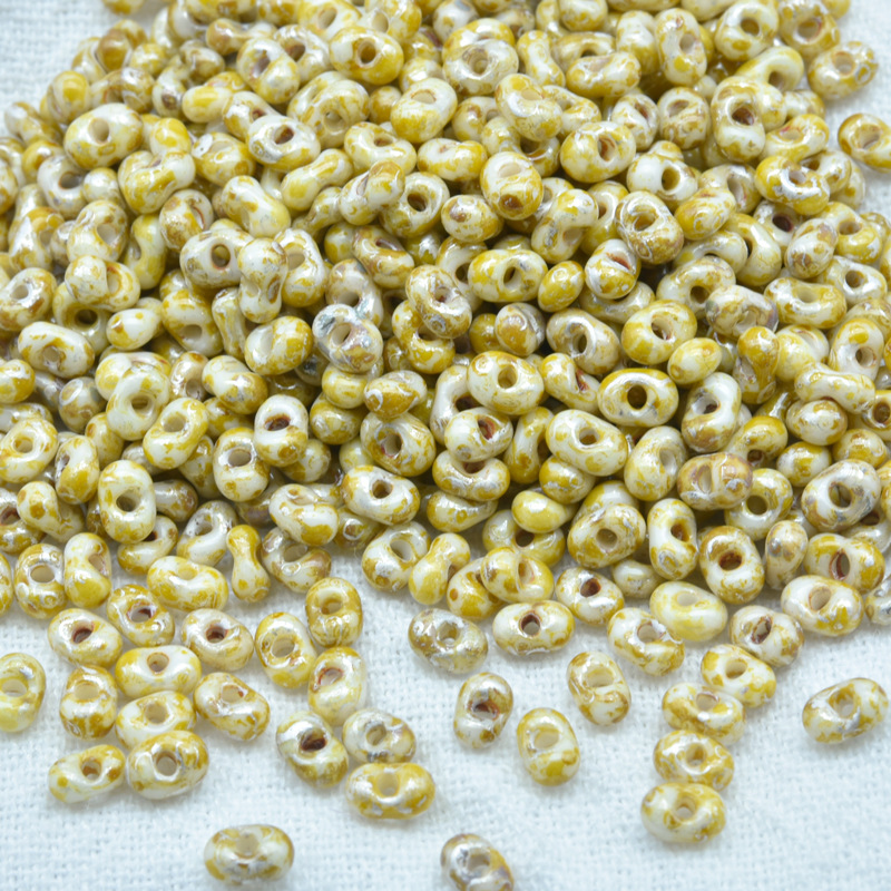 (2개) 2024 새로운 체코 유리 구슬 PRECIOSA 유리 땅콩 구슬 2*4MM 500G 포장 DIY 액세서리