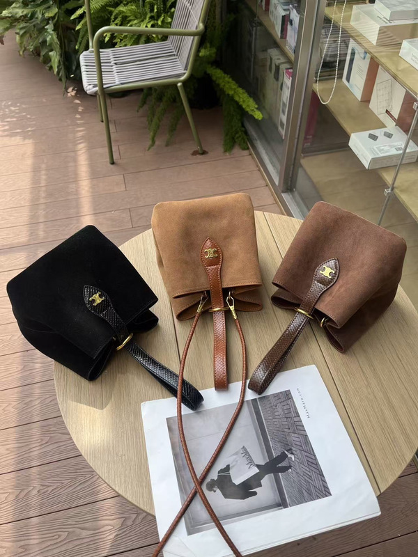 秋冬磨砂皮手拎饺子包高级感凯旋门斜挎包小众设计感女包复古bag|undefined