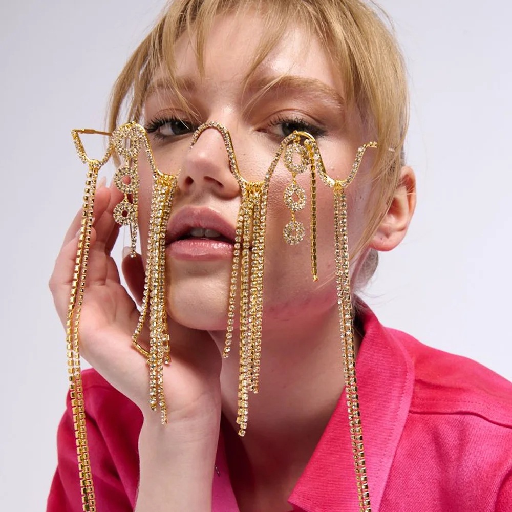 Nuevo brillante rhinestone gafas Marco europeo y americano personalidad hip hop estilo borla gafas marco pasarela accesorios ojo marco