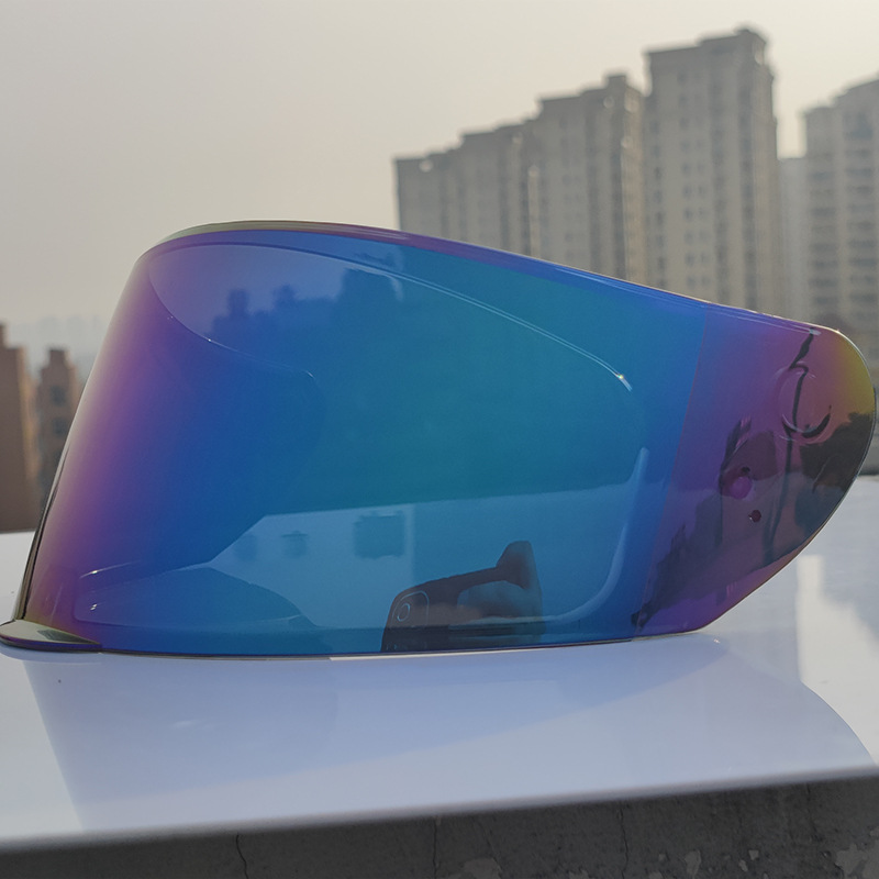 Coche eléctrico con casco completo, casco completo de otoño e invierno, coche eléctrico de carreras de imitación, coche eléctrico masculino, caballero, doble lente, cola larga