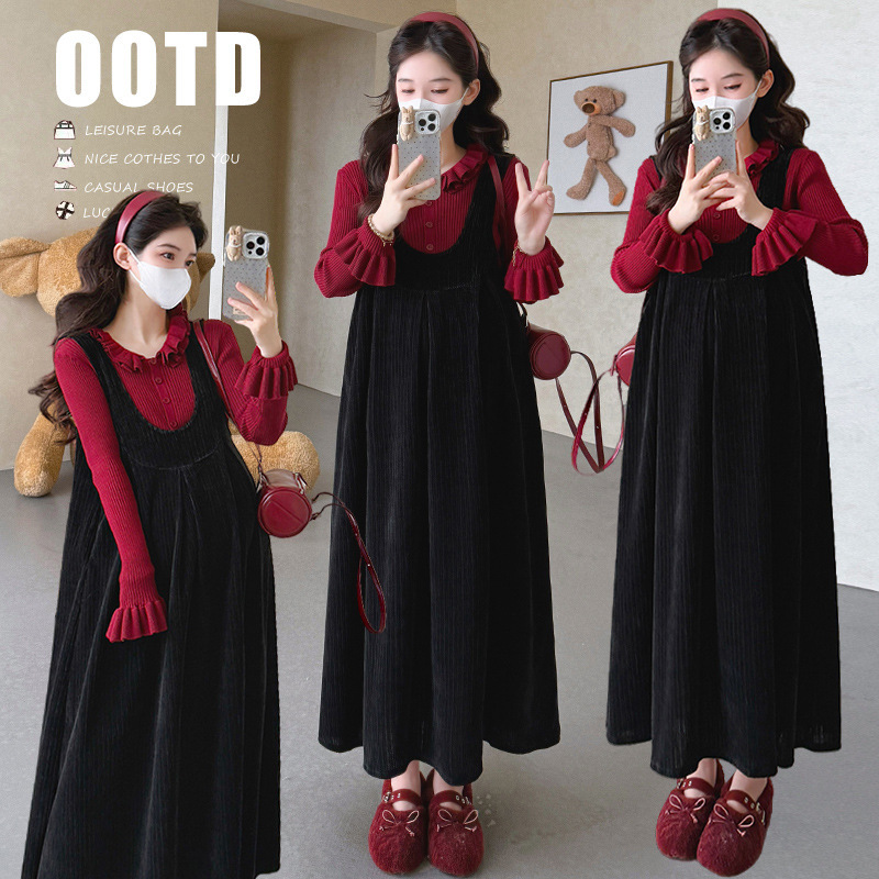 Maternity Wear 2025 Autumn and Winter New Style Internet Celebrity Same Style Mid-Length Suspender Skirt + Ruffled Knitwear Suit