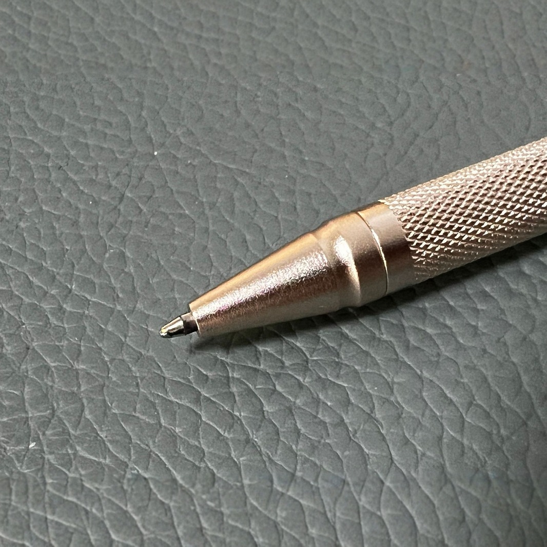 Wholesale Bolt Creative Multifunctional Gift, Metal Retractable Ballpoint Machine Gun Pen, Customizable With_voghion.com