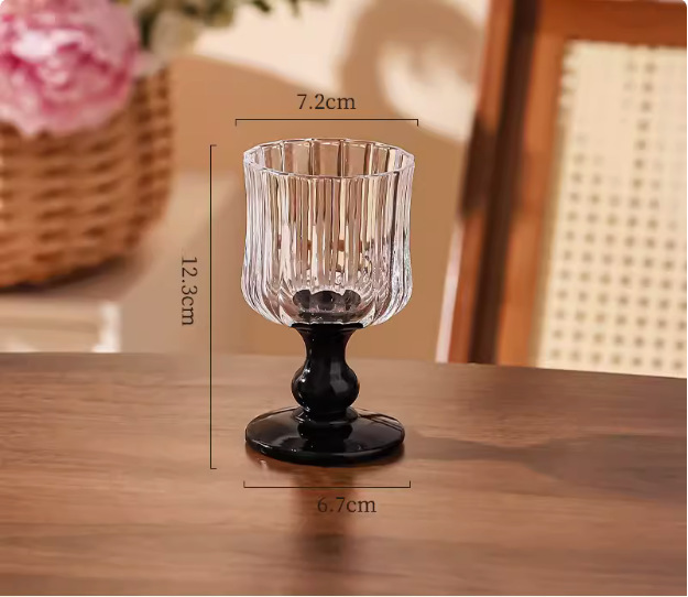 En viento, lujo ligero, hogar, taza de vidrio, taza de jugo de pies altos retro, taza de agua, taza de vino medieval, taza de vino tinto de nicho