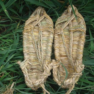 Pure handwork Straw sandals men and women summer Farm Weave shoes ventilation Retro prop decorate Straw