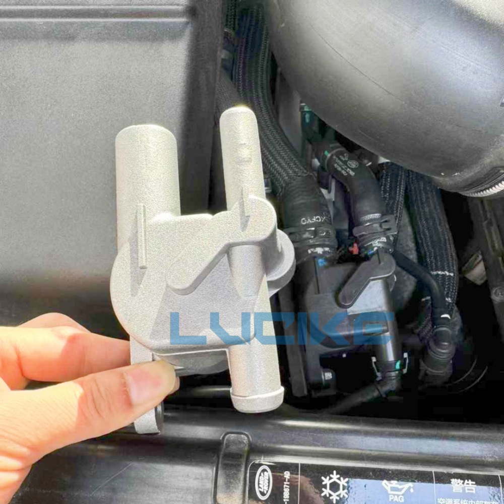 Applicable to Land Rover Range Rover Evoque Discovery 4 Discovery Sports LR093489 Coolant Separator Aluminum Alloy