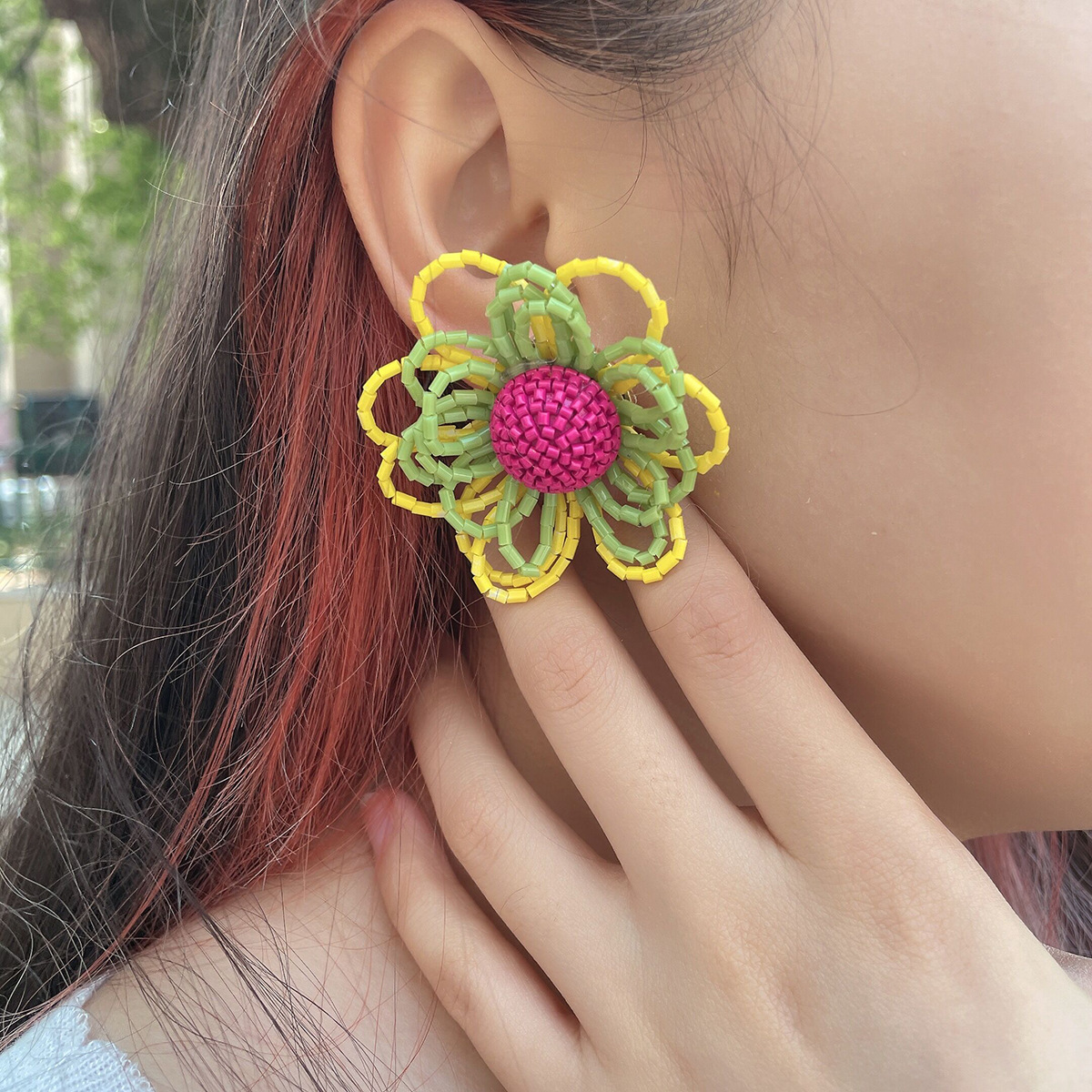Trendy Pastoral Handmade Beaded Daisy Flower Plastic Earrings