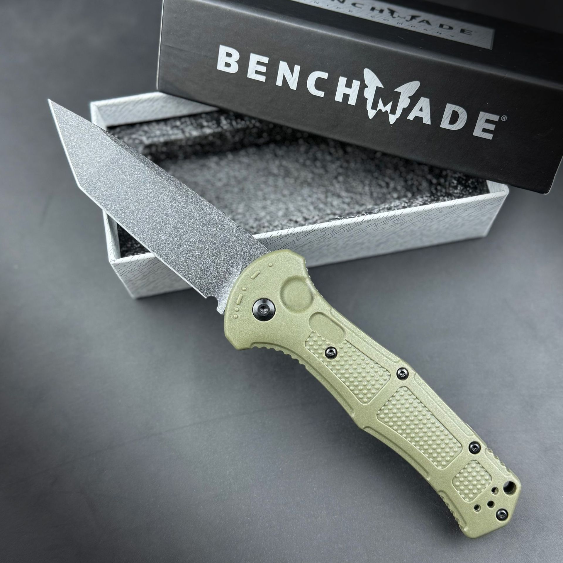 밀리터리 그린 스퀘어 헤드 풀 블레이드