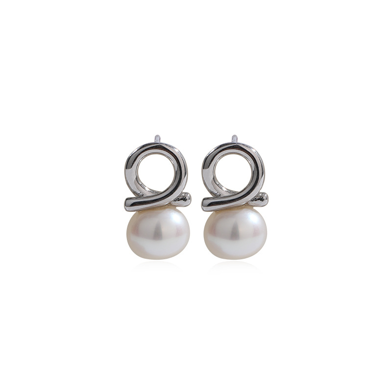 Pendientes de perlas de agua dulce para mujeres 925 Luz de plata esterlina de lujo de alto grado elegante pendientes simples pendientes de diseño de nicho nuevo