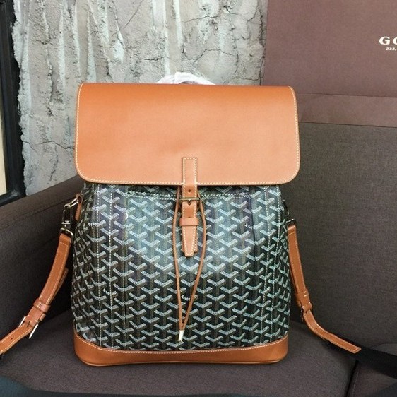 흙빛 노란색이 가미된 검정색