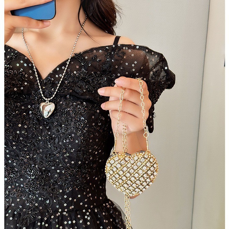 Bolsa de cena de damas caliente transfronteriza bolso de lápiz labial mini decoración bolso de cena de lujo ligero borda de hombro mochila