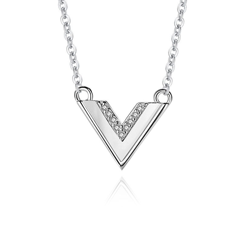 S925 plata esterlina letra V collar con diamantes de estilo europeo y americano simple moda temperamento transfronterizo clavícula cadena al por mayor
